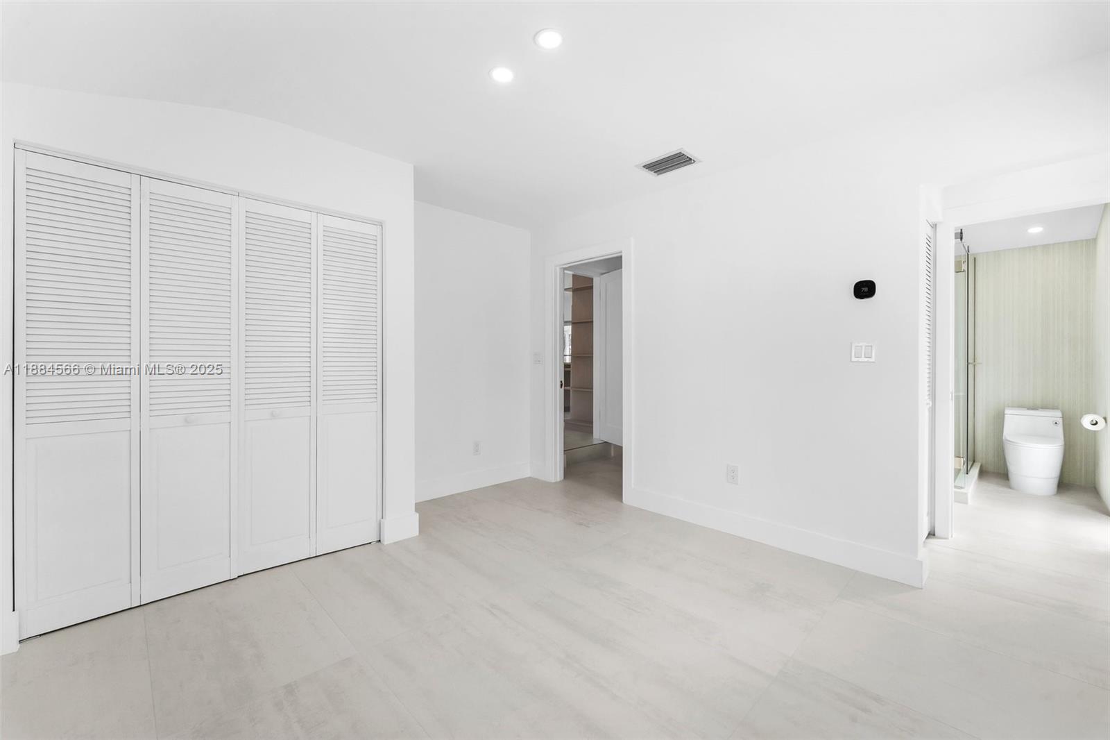 TWIN LAKE MANOR SUB - Residential