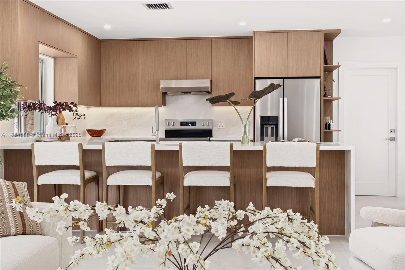 TWIN LAKE MANOR SUB - Residential