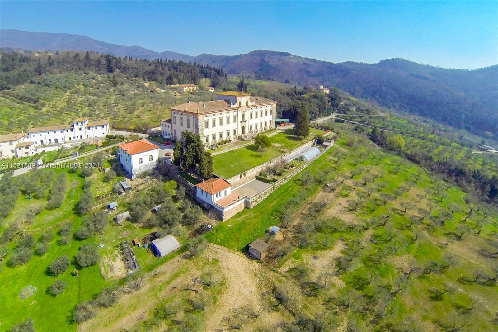 5 Via Baronese