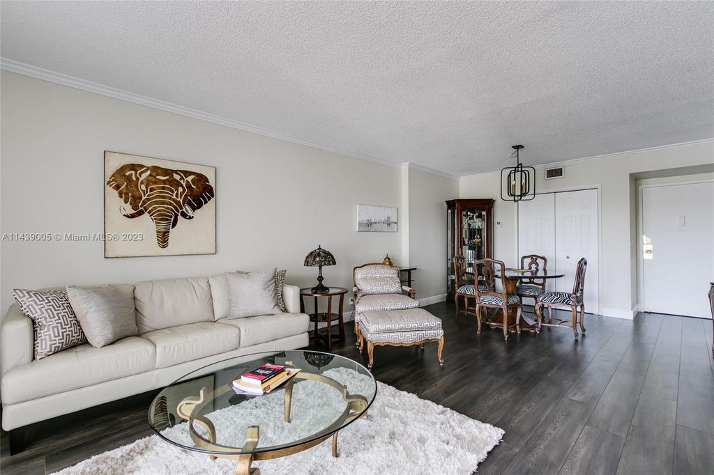 Photo of 3800 Hillcrest Dr #309, Hollywood, FL 33021 (MLS # A11439005)