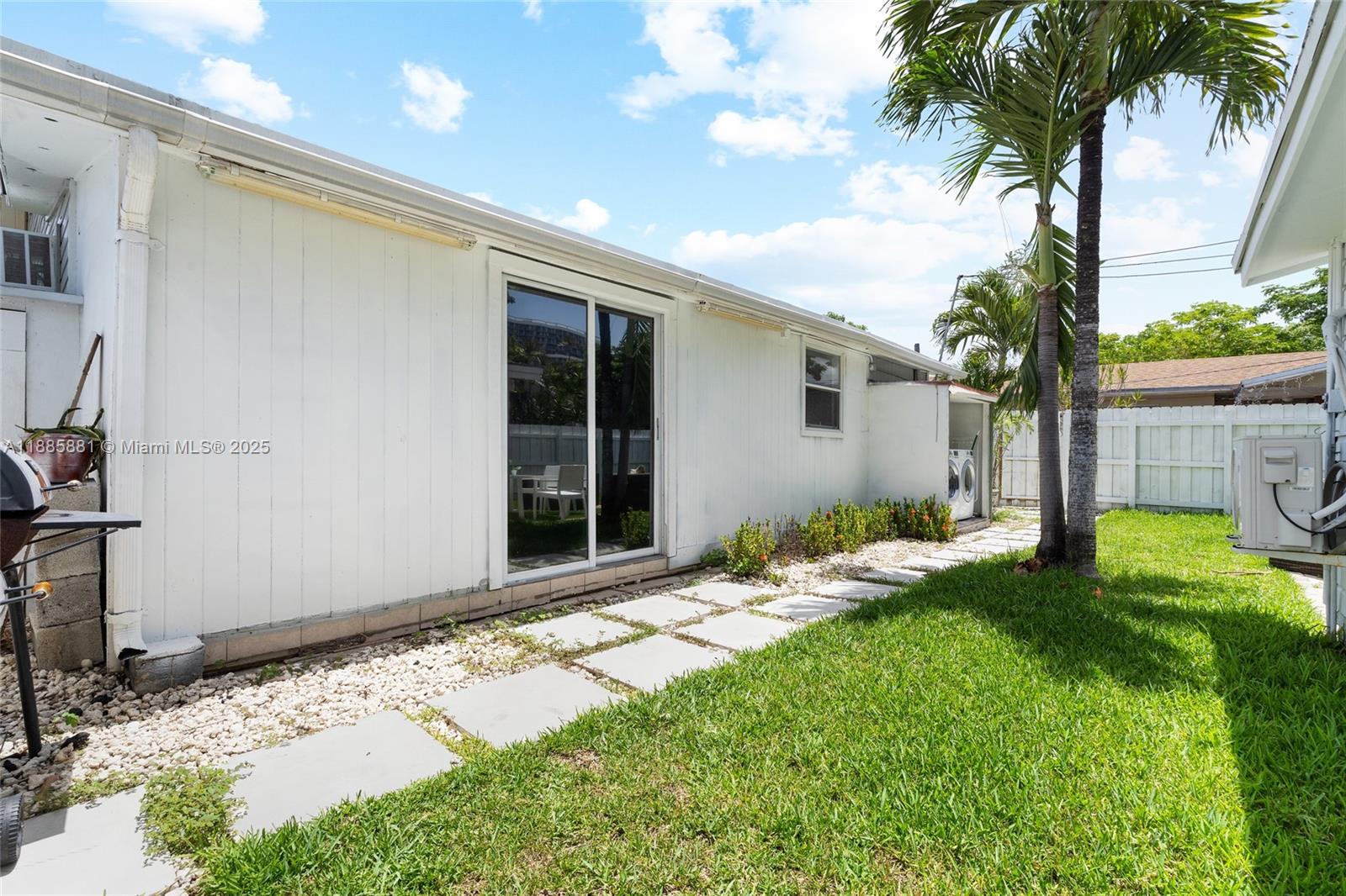 THE PINES - Residential Income