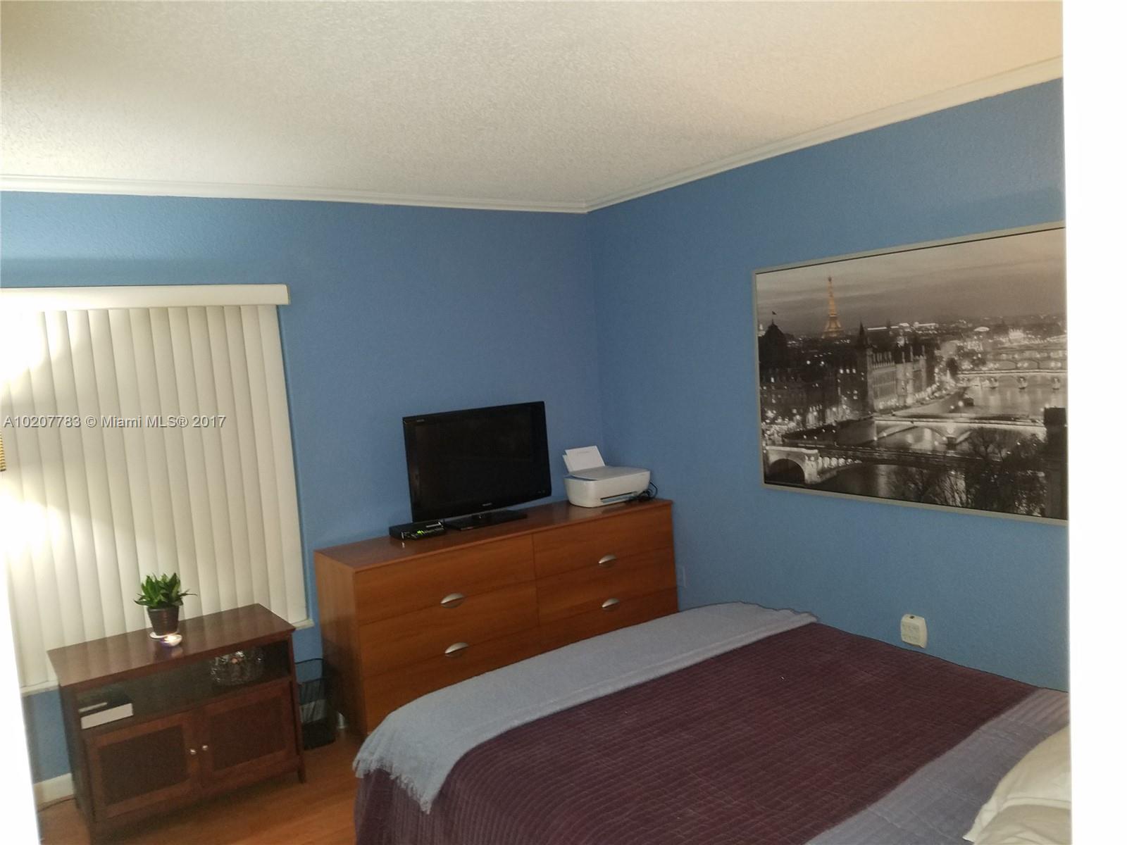 Lakeview Gardens At Miami - Residential Lease