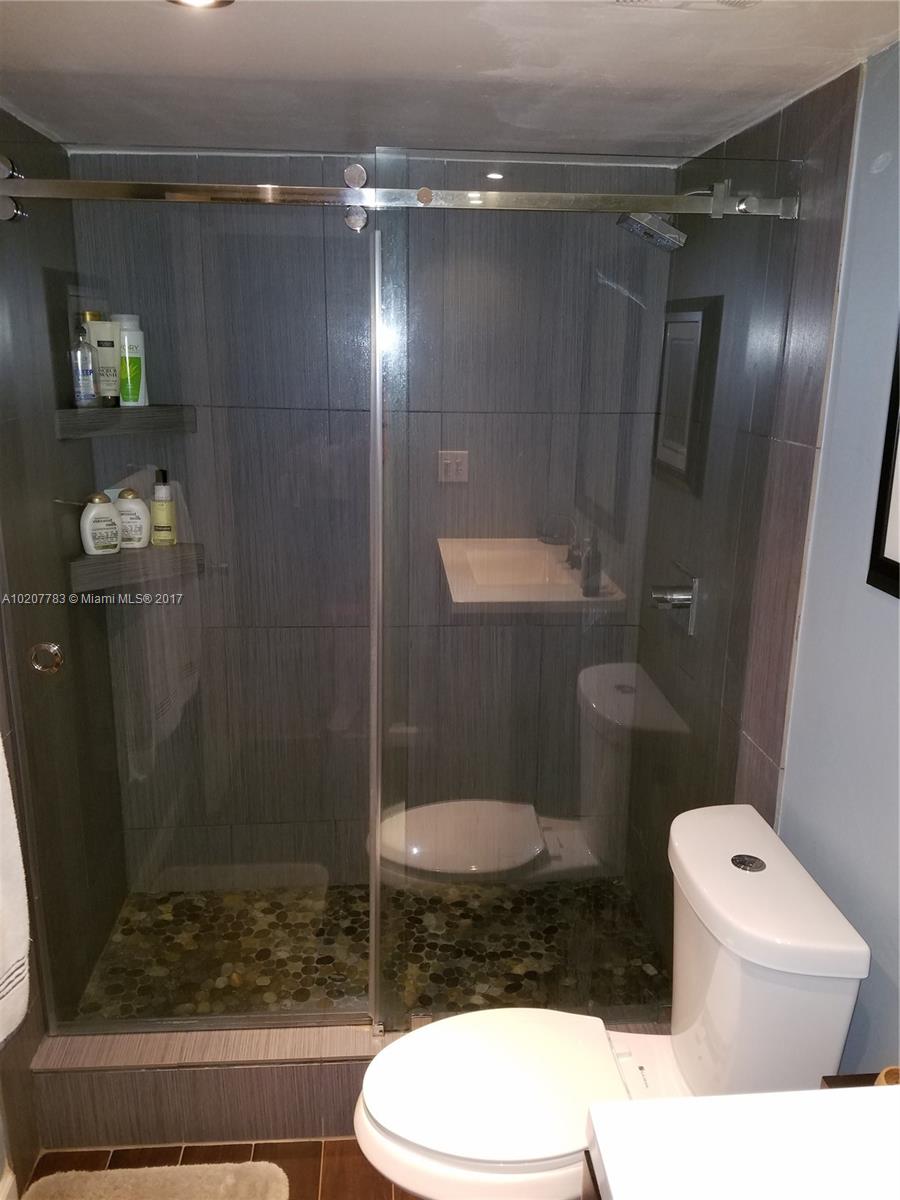 Lakeview Gardens At Miami - Residential Lease