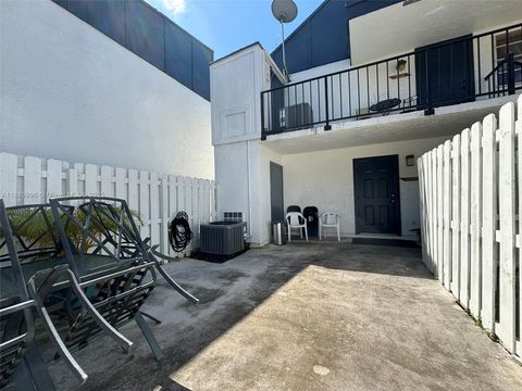 Photo of 15408 SW 85th Ter #184, Miami, FL 33193 (MLS # A11889996)