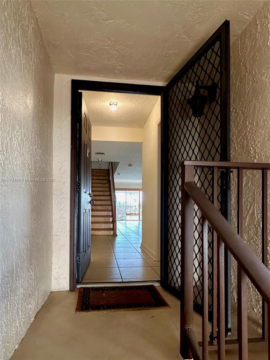 CAPTAINS WALK CONDO - Residential