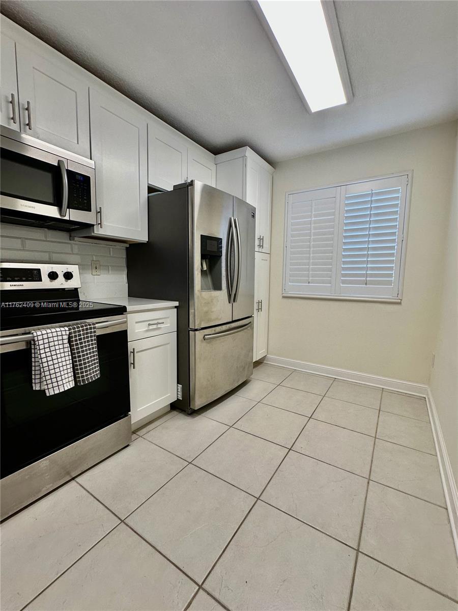 CAPTAINS WALK CONDO - Residential