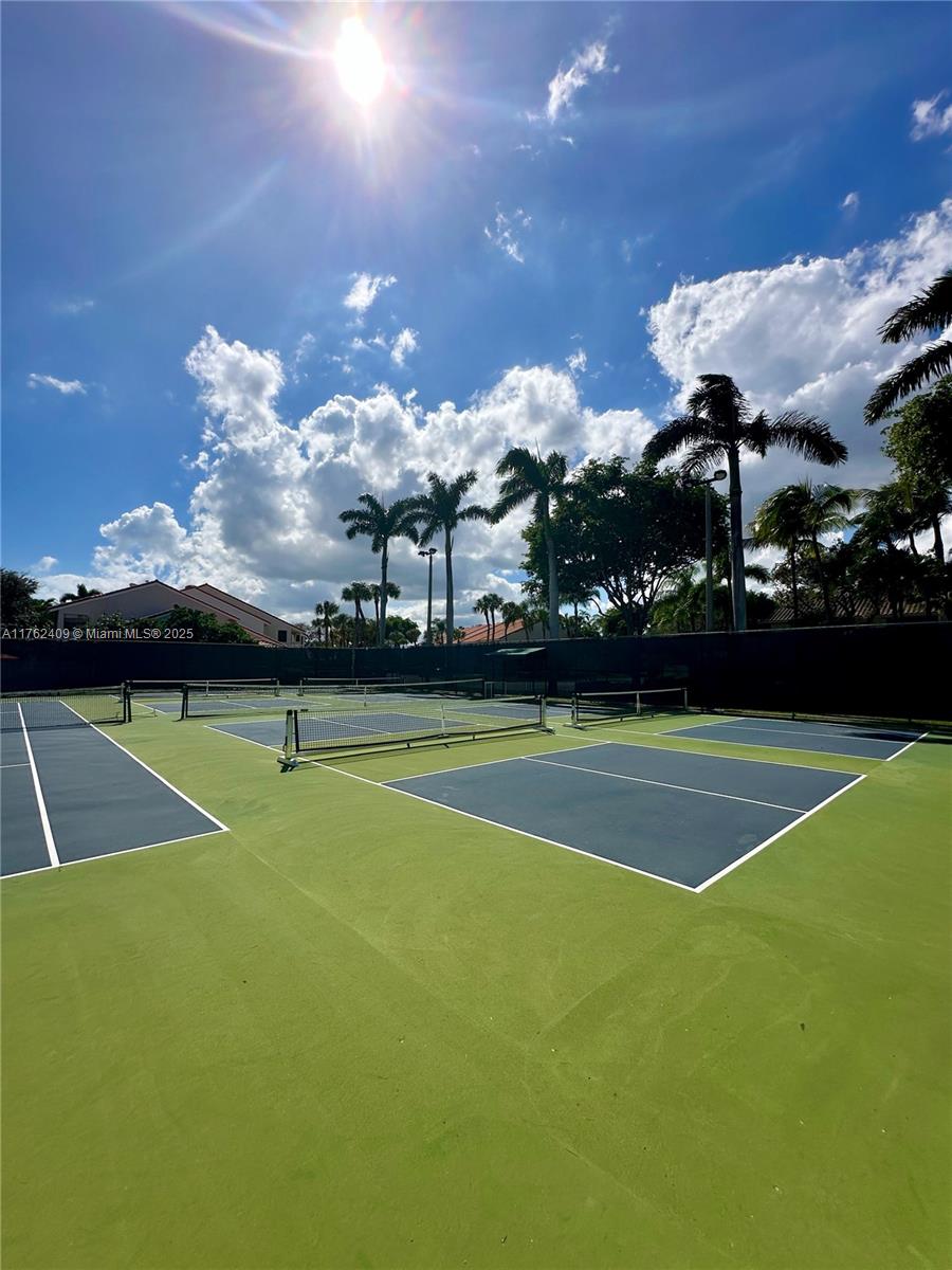 CAPTAINS WALK CONDO - Residential