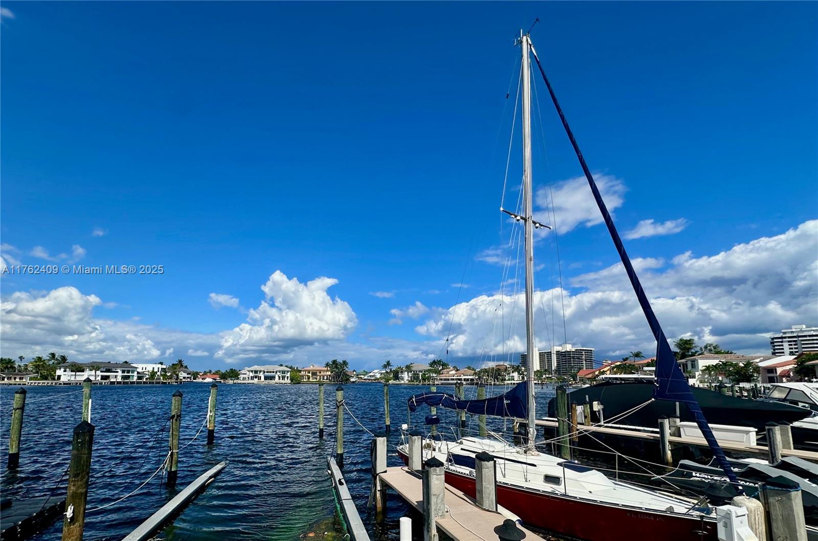 CAPTAINS WALK CONDO - Residential