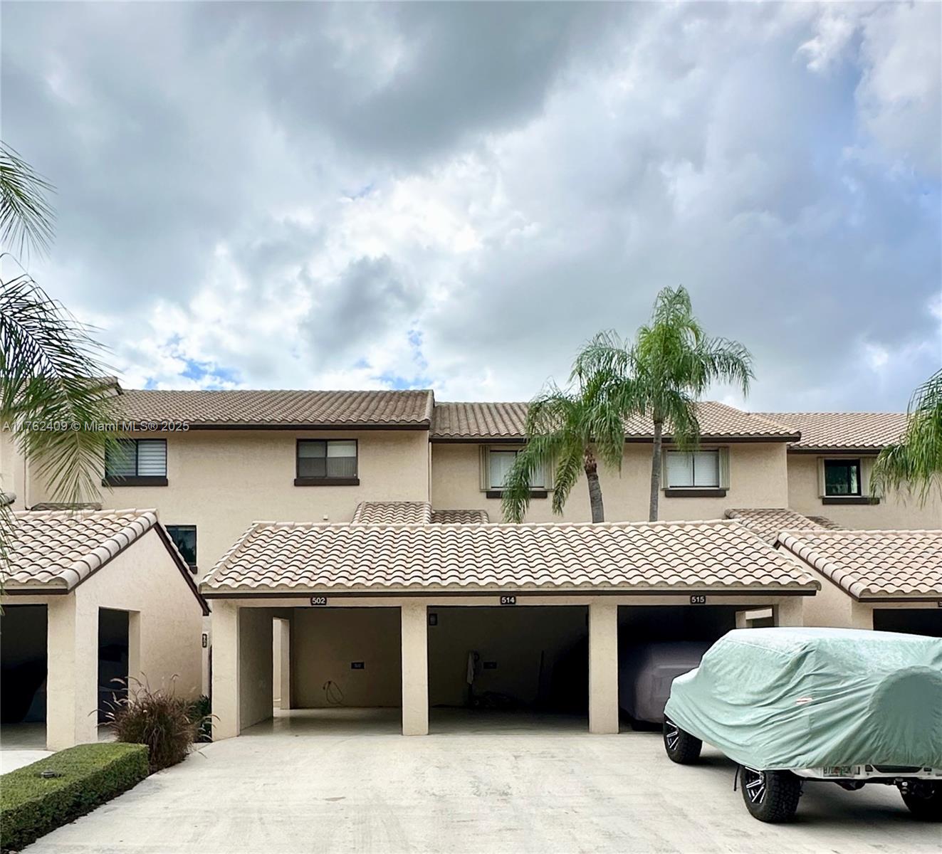 CAPTAINS WALK CONDO - Residential