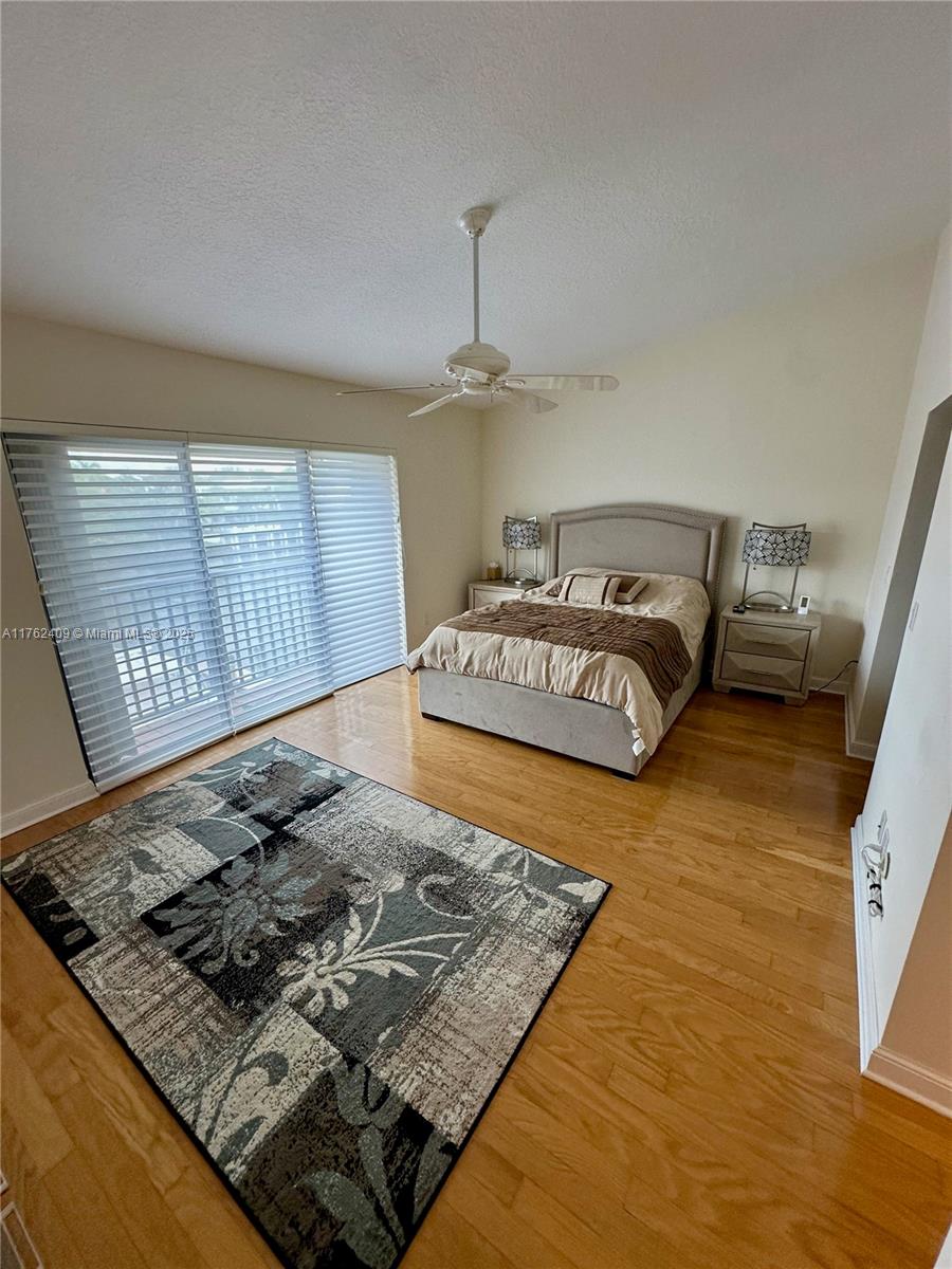 CAPTAINS WALK CONDO - Residential