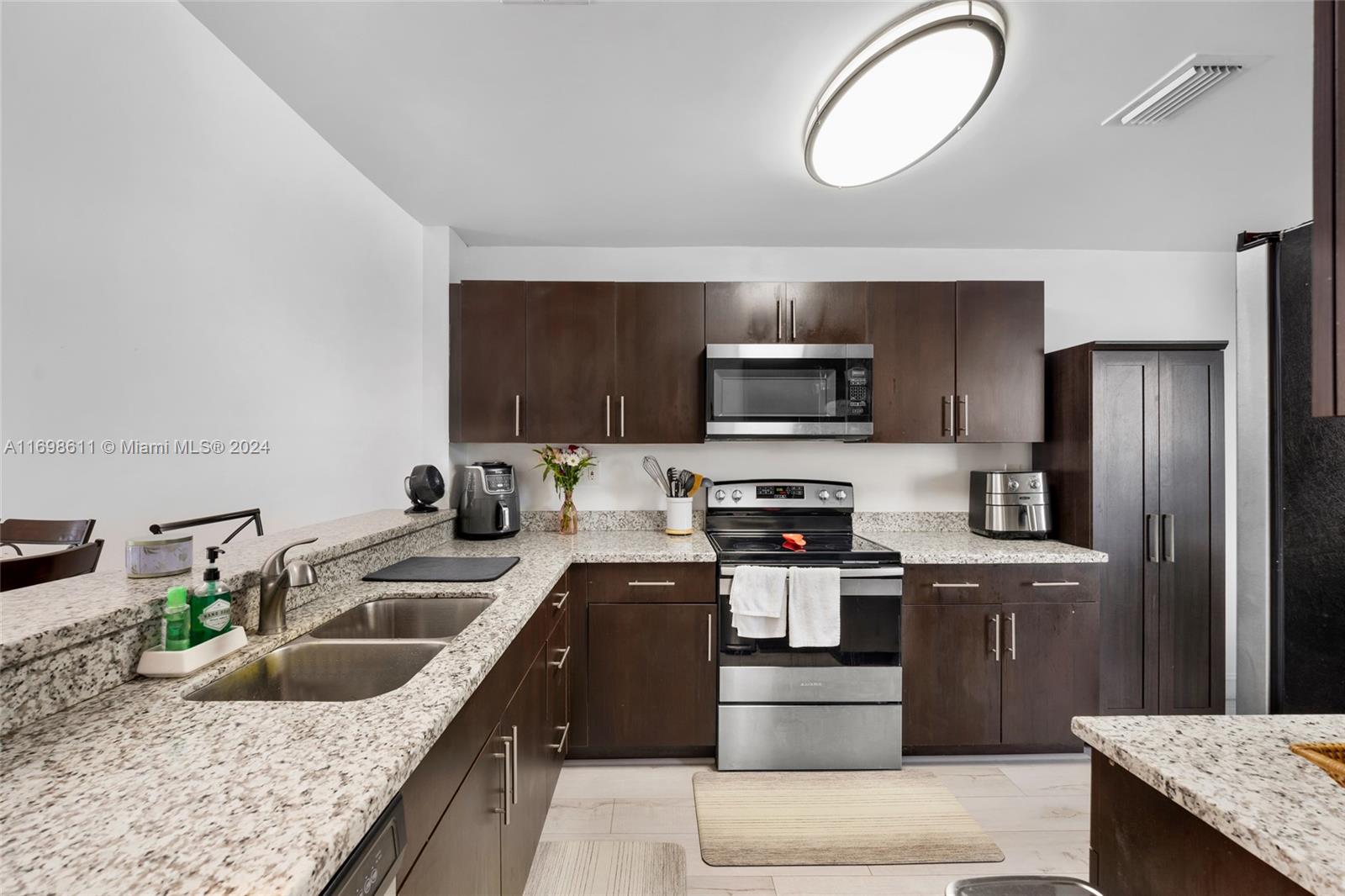 VILLA RICA - Residential Lease