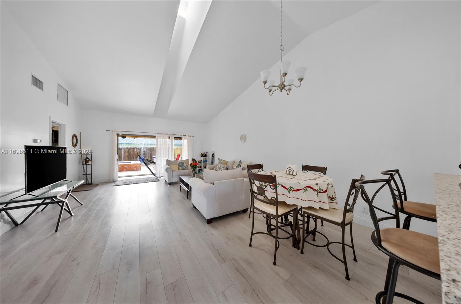 VILLA RICA - Residential Lease