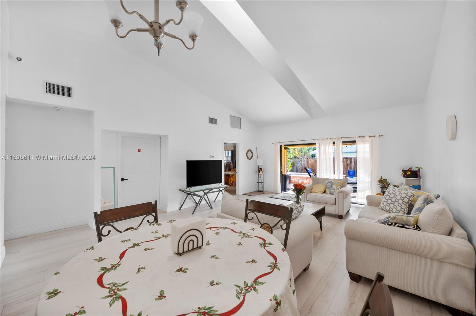 VILLA RICA - Residential Lease
