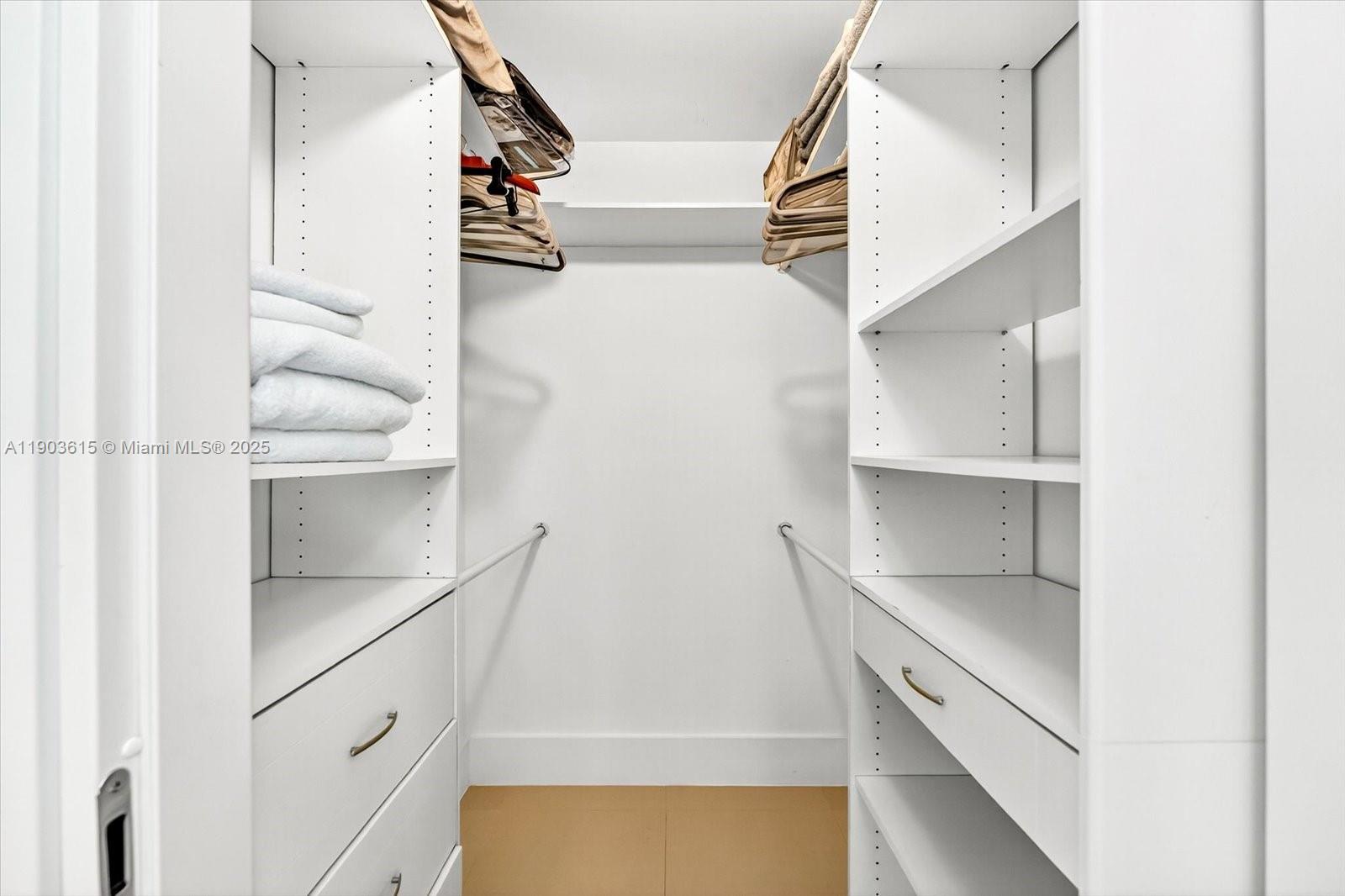 CONTINUUM ON SOUTH BEACH - Residential Lease