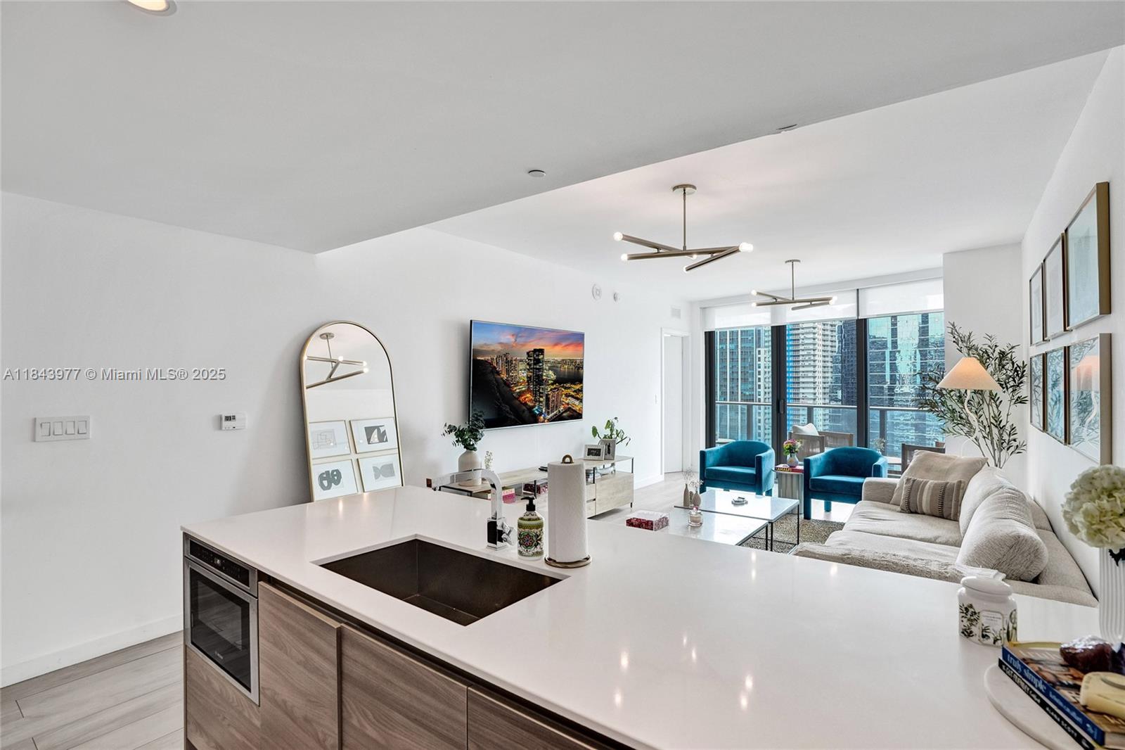 1300 S MIAMI AVENUE CONDO - Residential