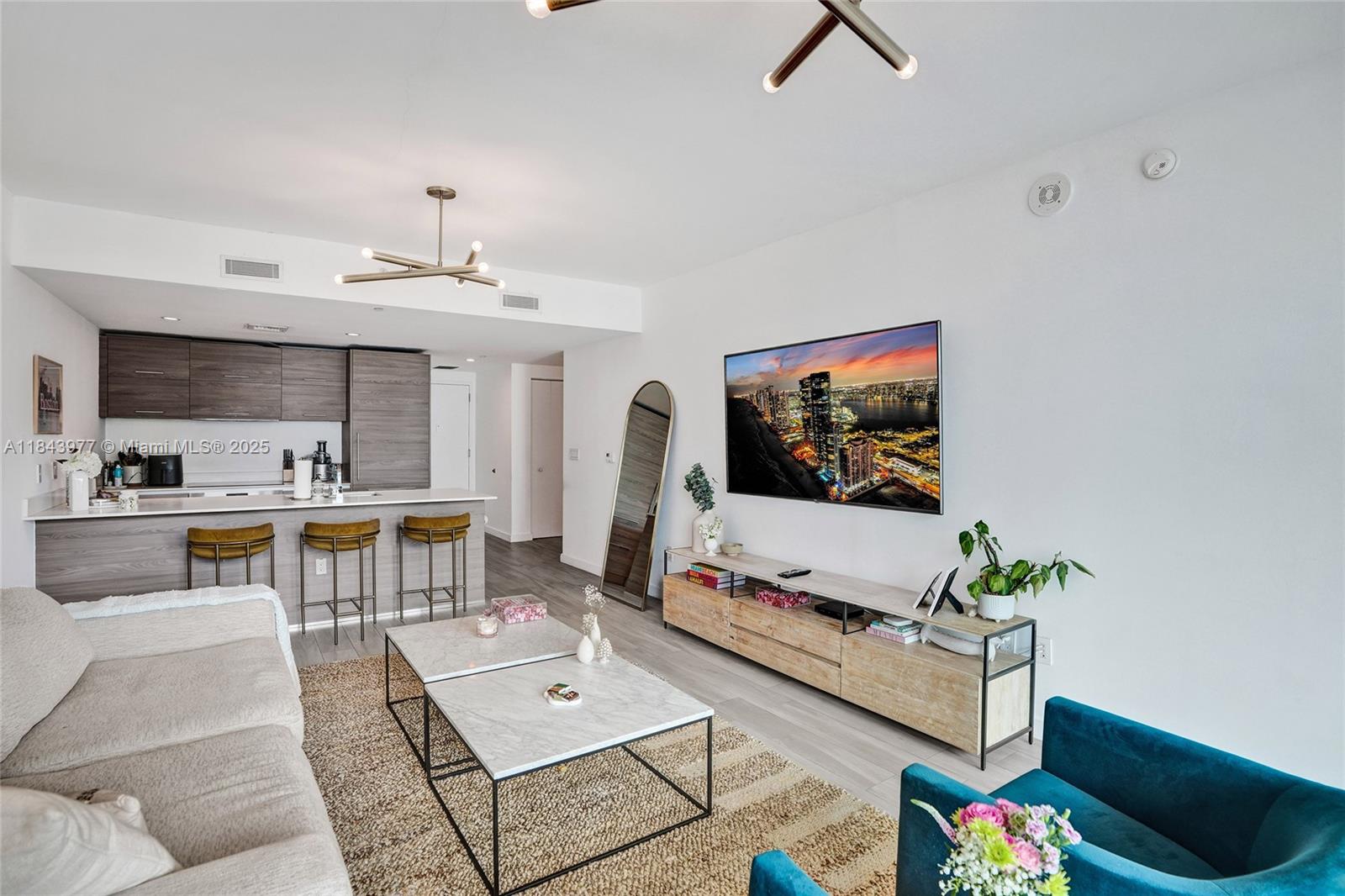 1300 S MIAMI AVENUE CONDO - Residential