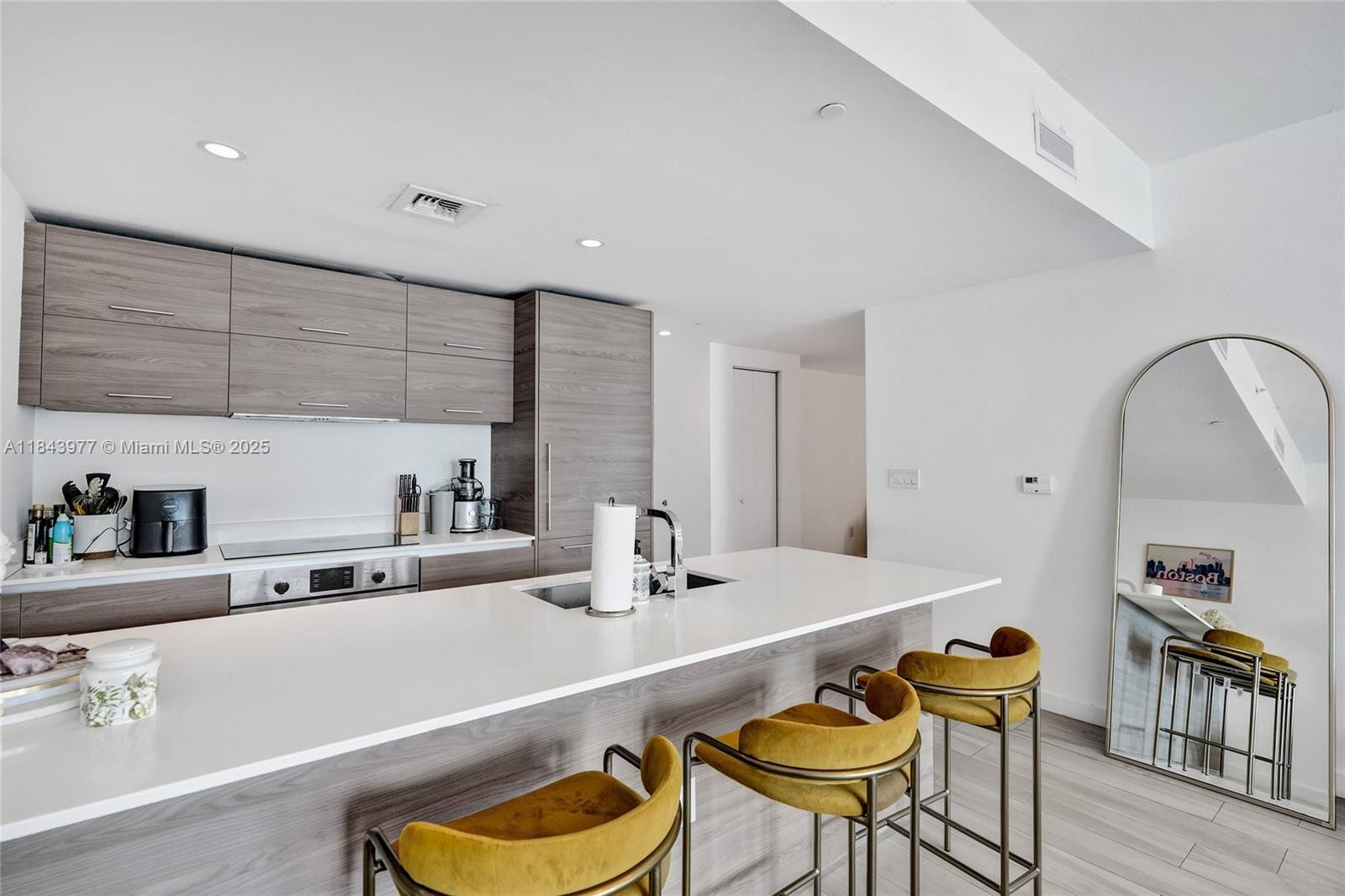 1300 S MIAMI AVENUE CONDO - Residential