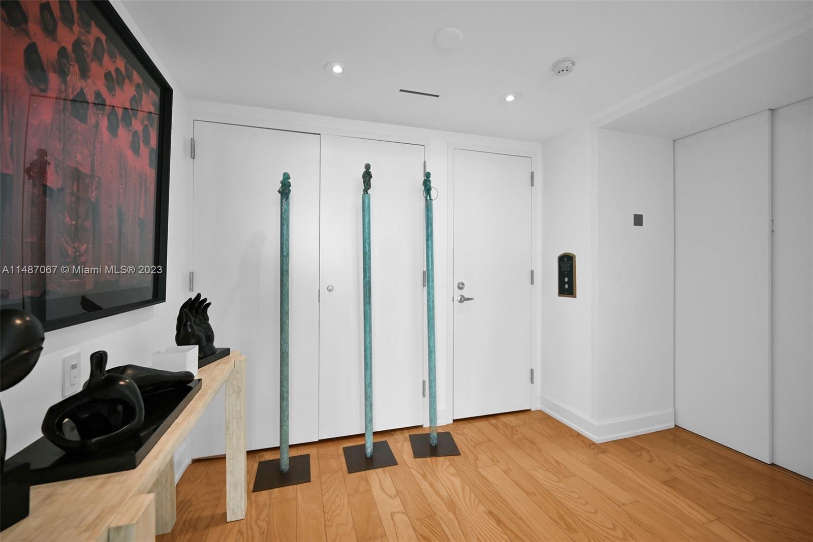 SANTA MARIA CONDO - Residential