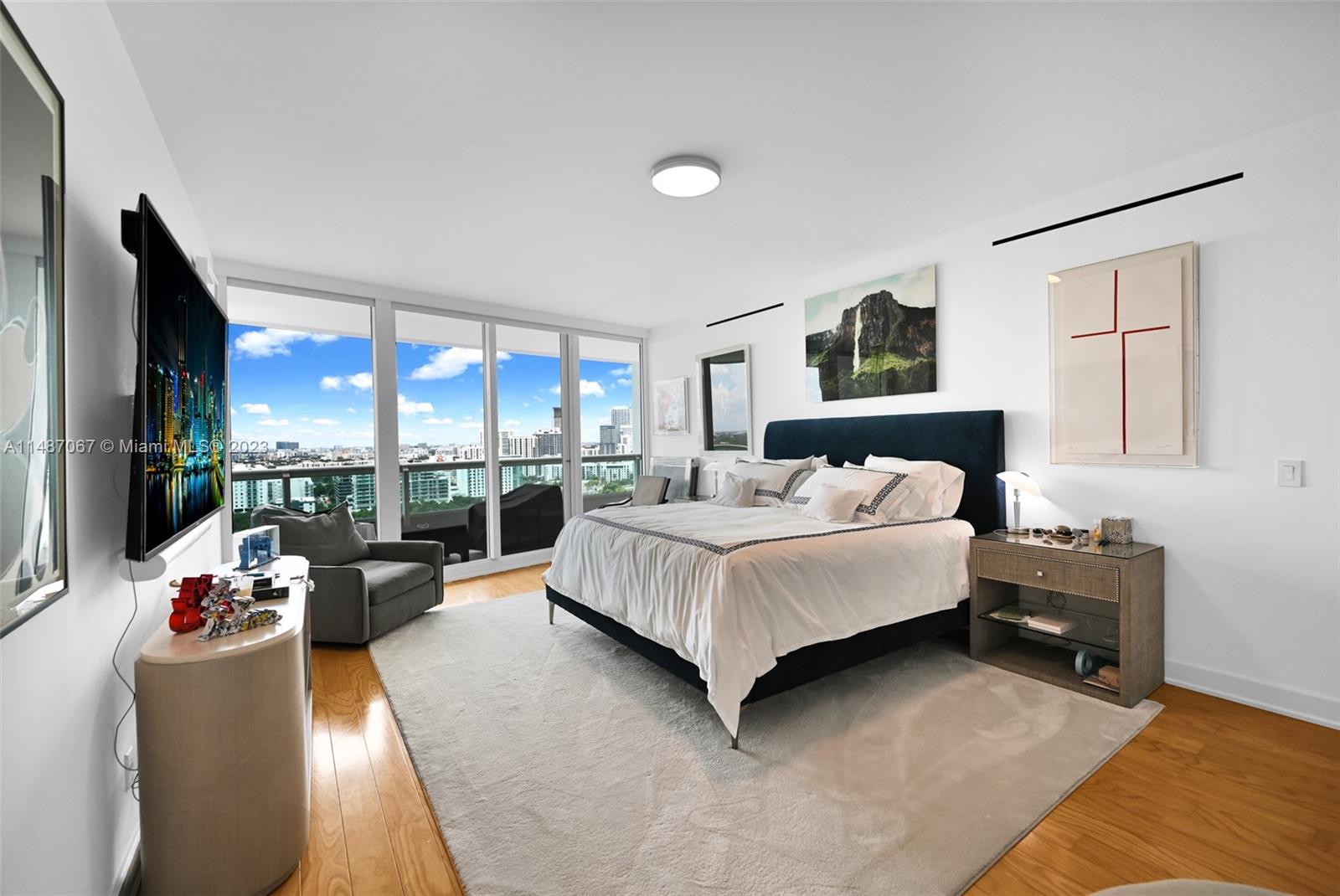 SANTA MARIA CONDO - Residential