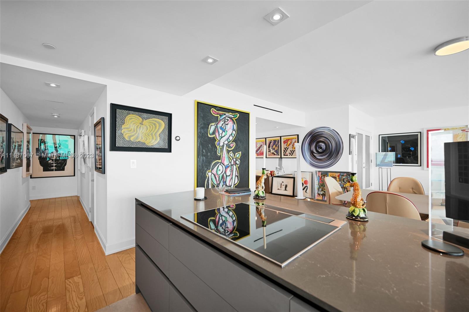 SANTA MARIA CONDO - Residential