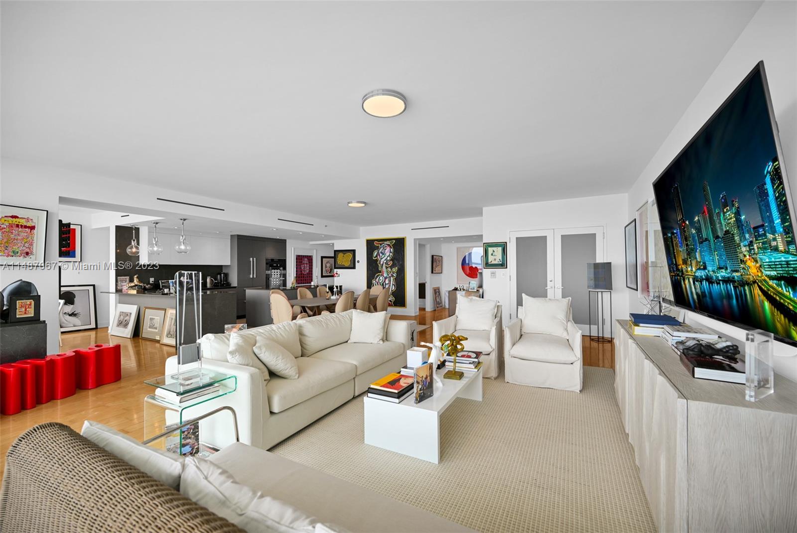 SANTA MARIA CONDO - Residential