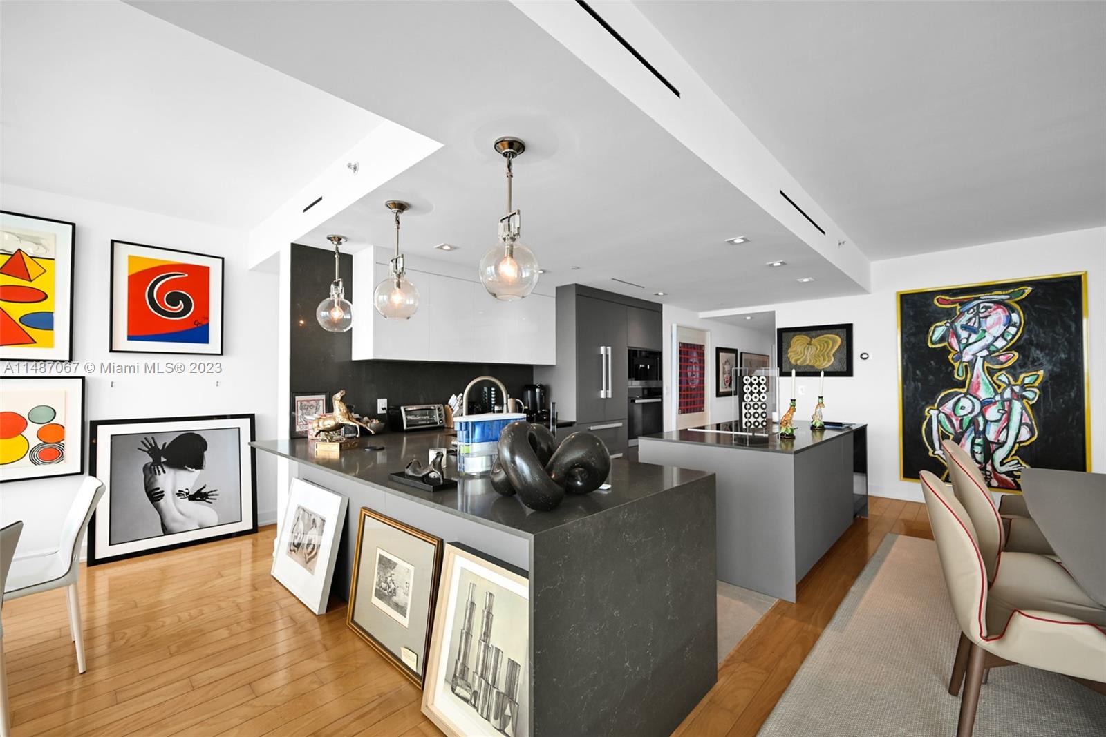 SANTA MARIA CONDO - Residential