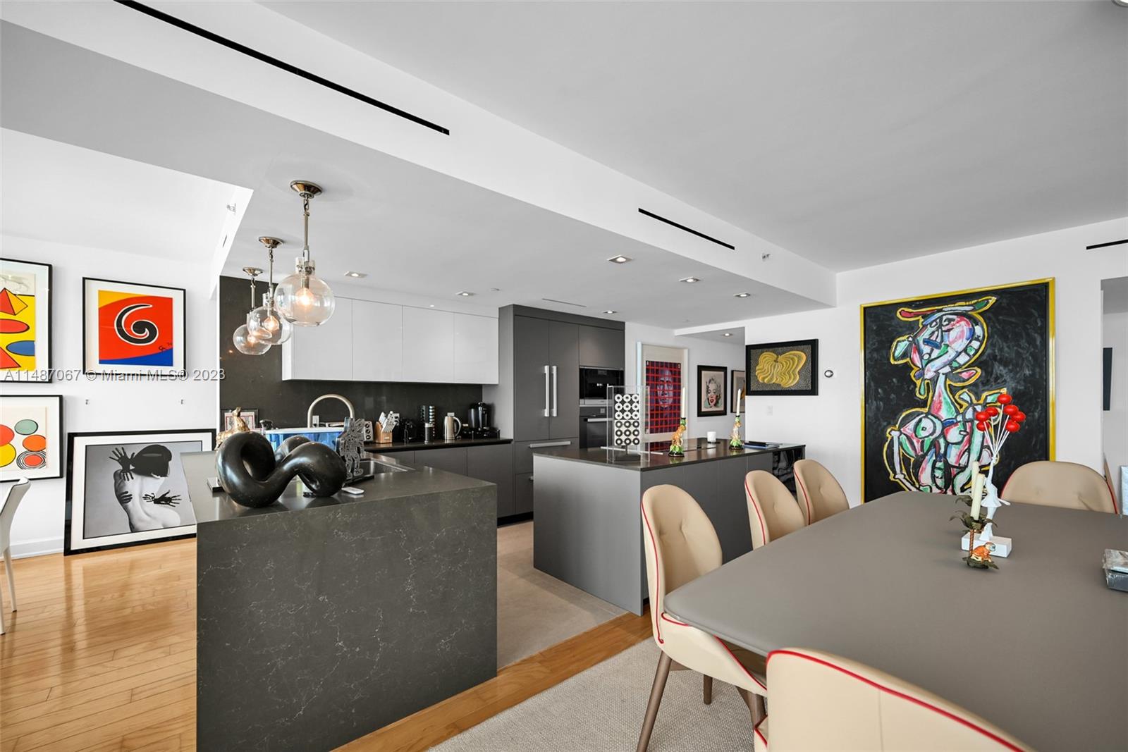 SANTA MARIA CONDO - Residential