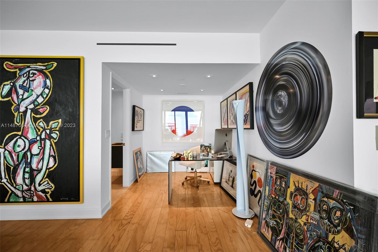 SANTA MARIA CONDO - Residential