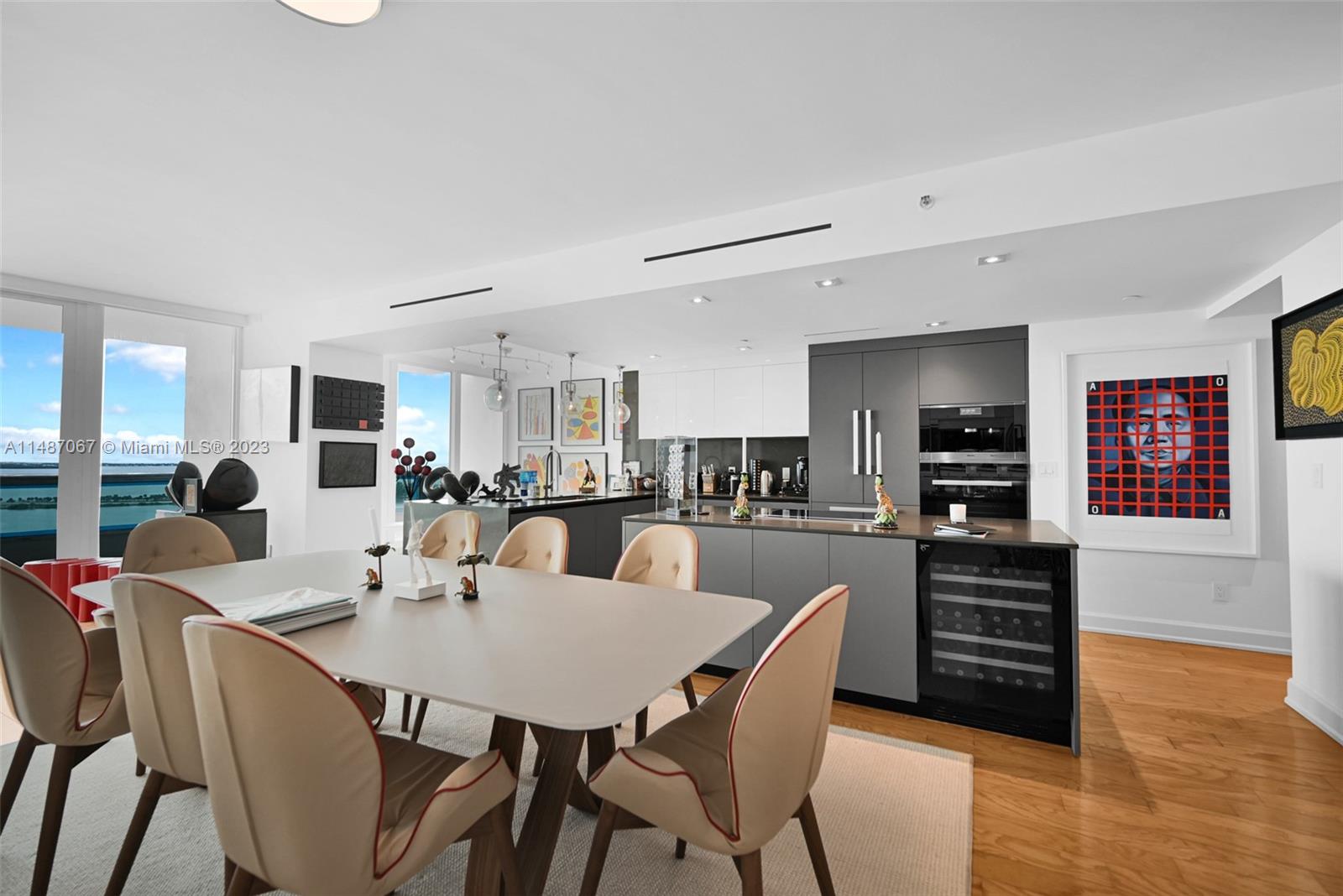 SANTA MARIA CONDO - Residential