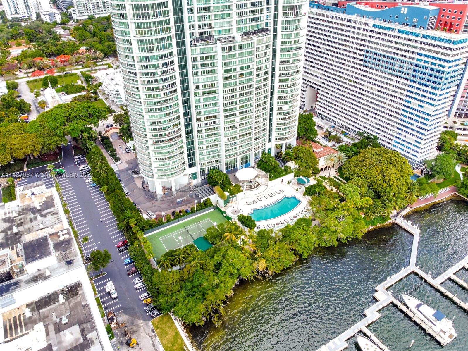 SANTA MARIA CONDO - Residential