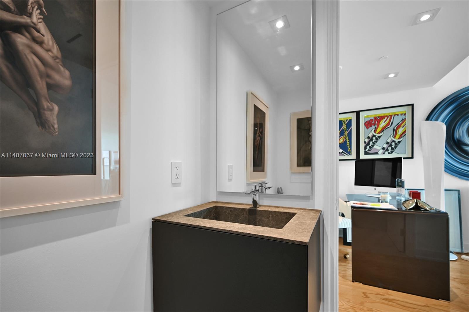 SANTA MARIA CONDO - Residential