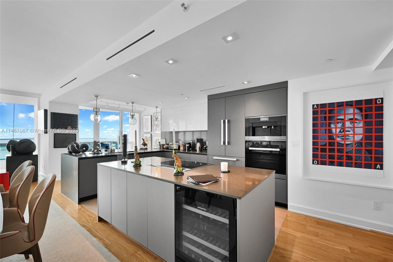 SANTA MARIA CONDO - Residential