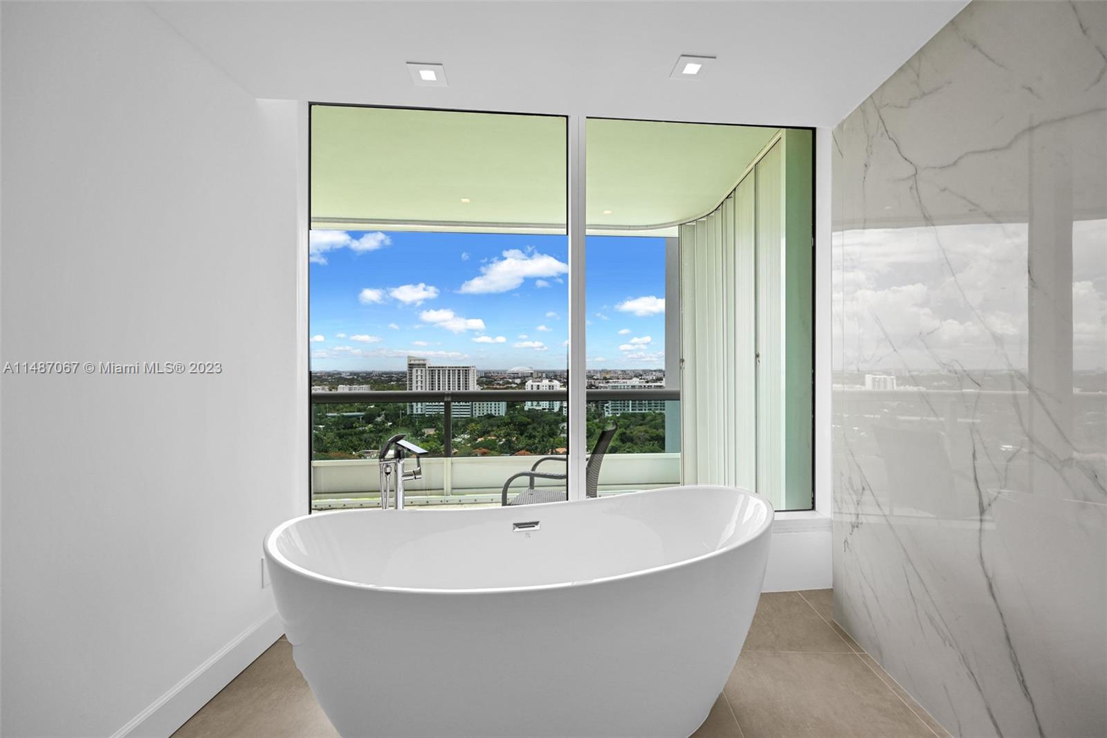 SANTA MARIA CONDO - Residential