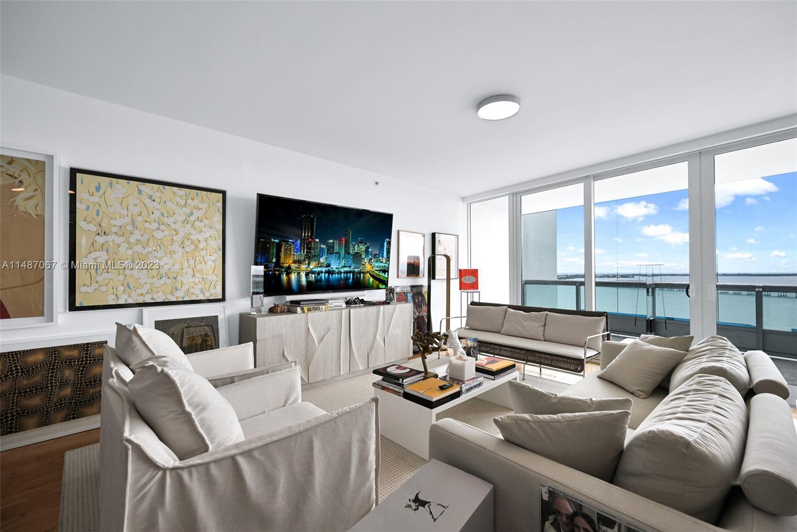 SANTA MARIA CONDO - Residential