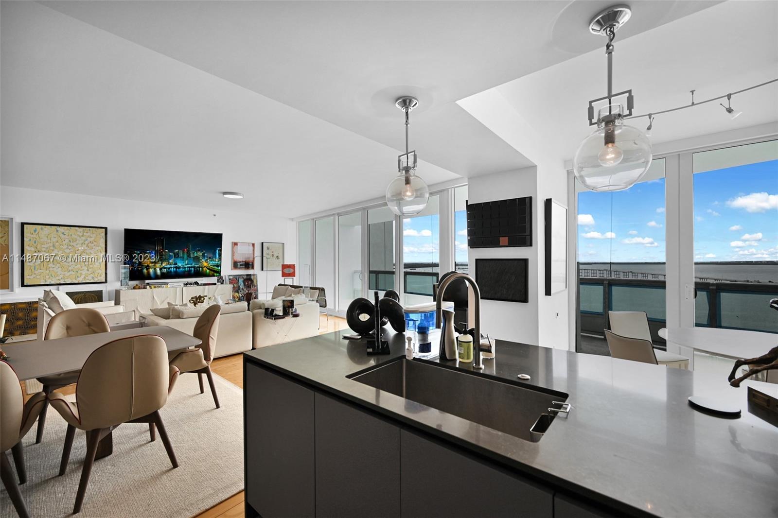 SANTA MARIA CONDO - Residential