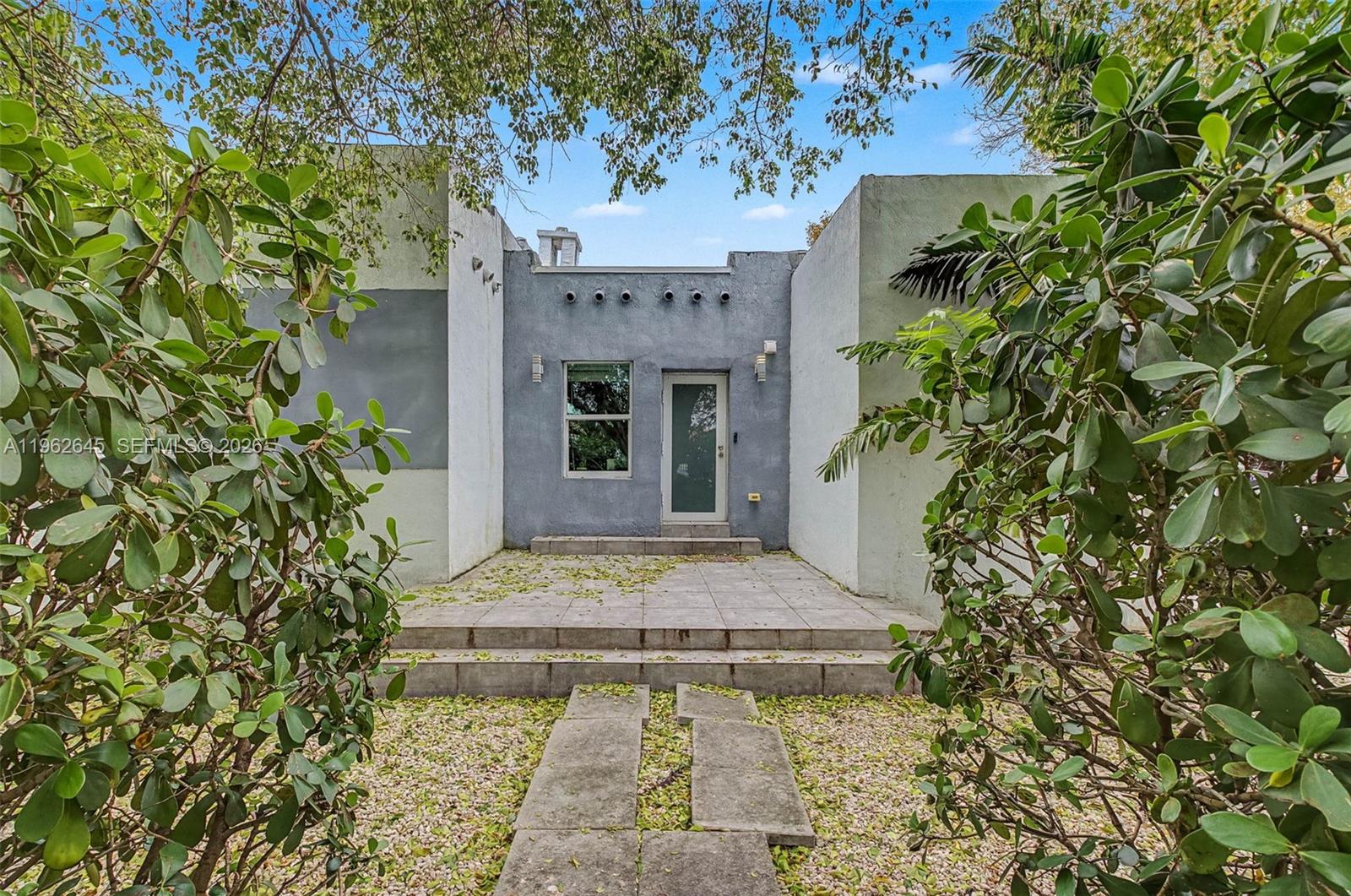 CAROLINA HEIGHTS 2ND SEC - Residential Income