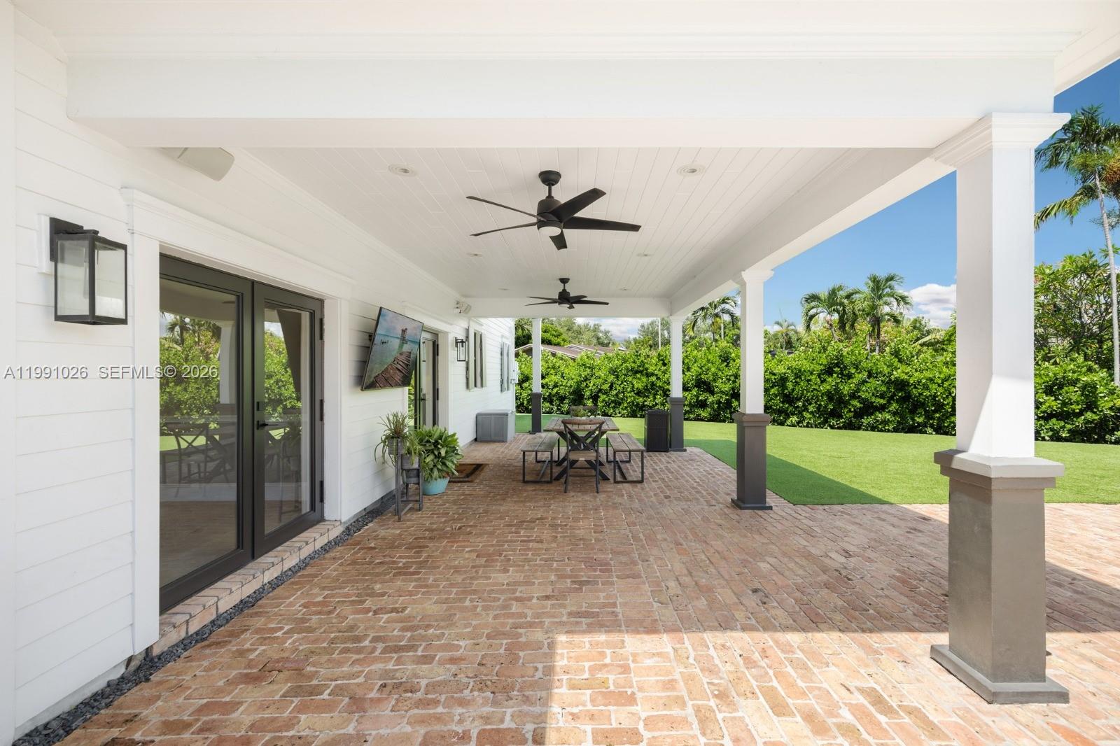 SPRINGER GROVES - Residential