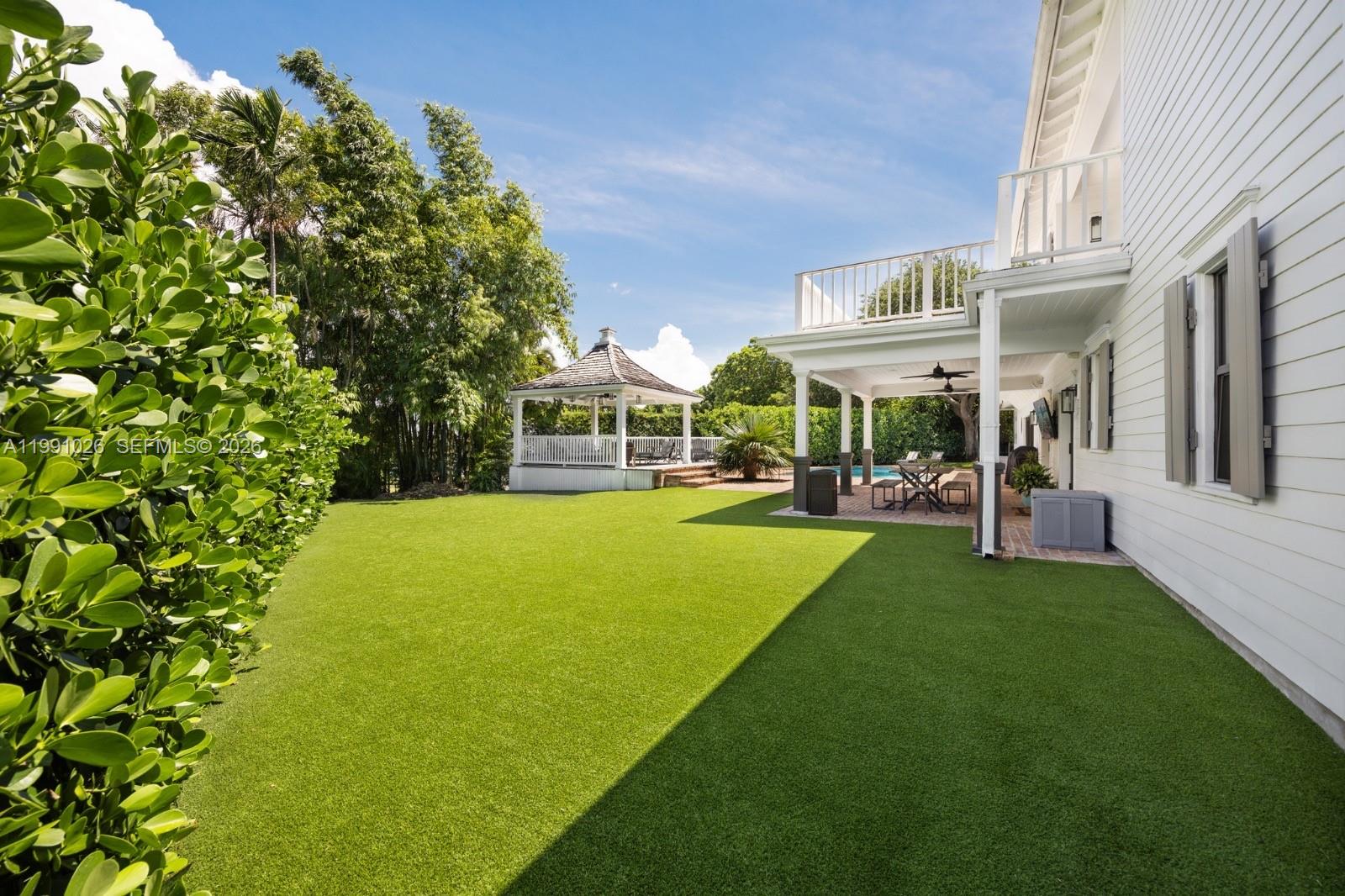 SPRINGER GROVES - Residential