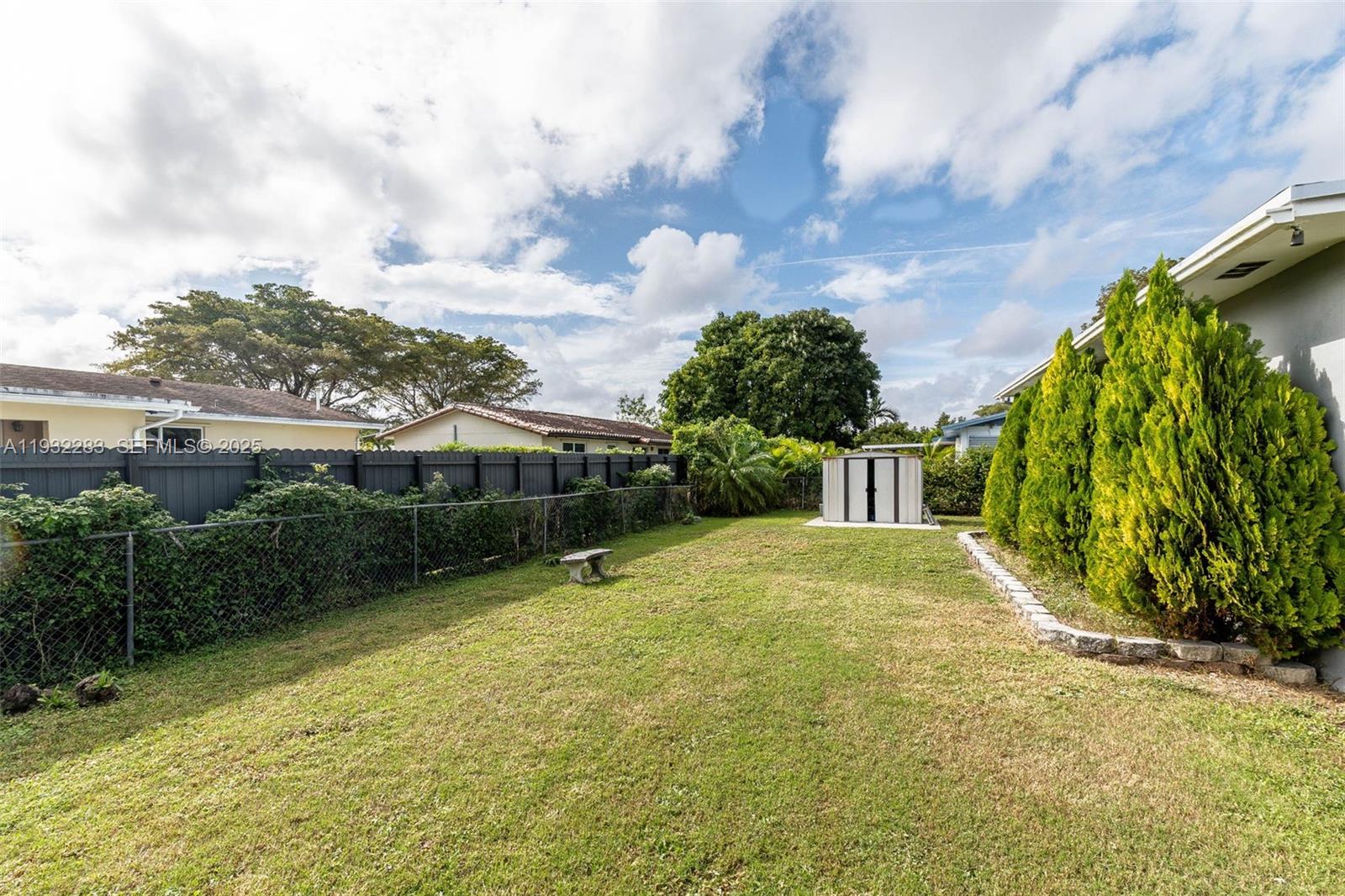 WINSTON PARK UNIT TWO - Residential