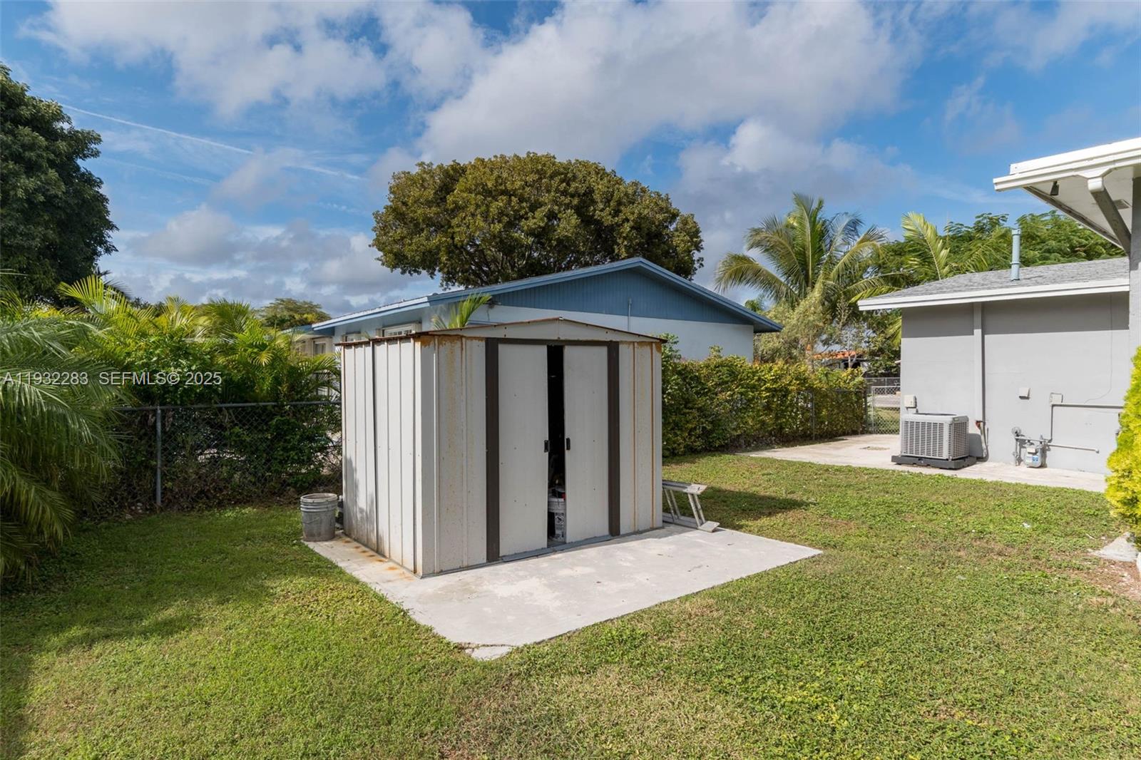 WINSTON PARK UNIT TWO - Residential