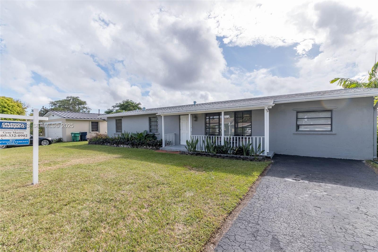 WINSTON PARK UNIT TWO - Residential