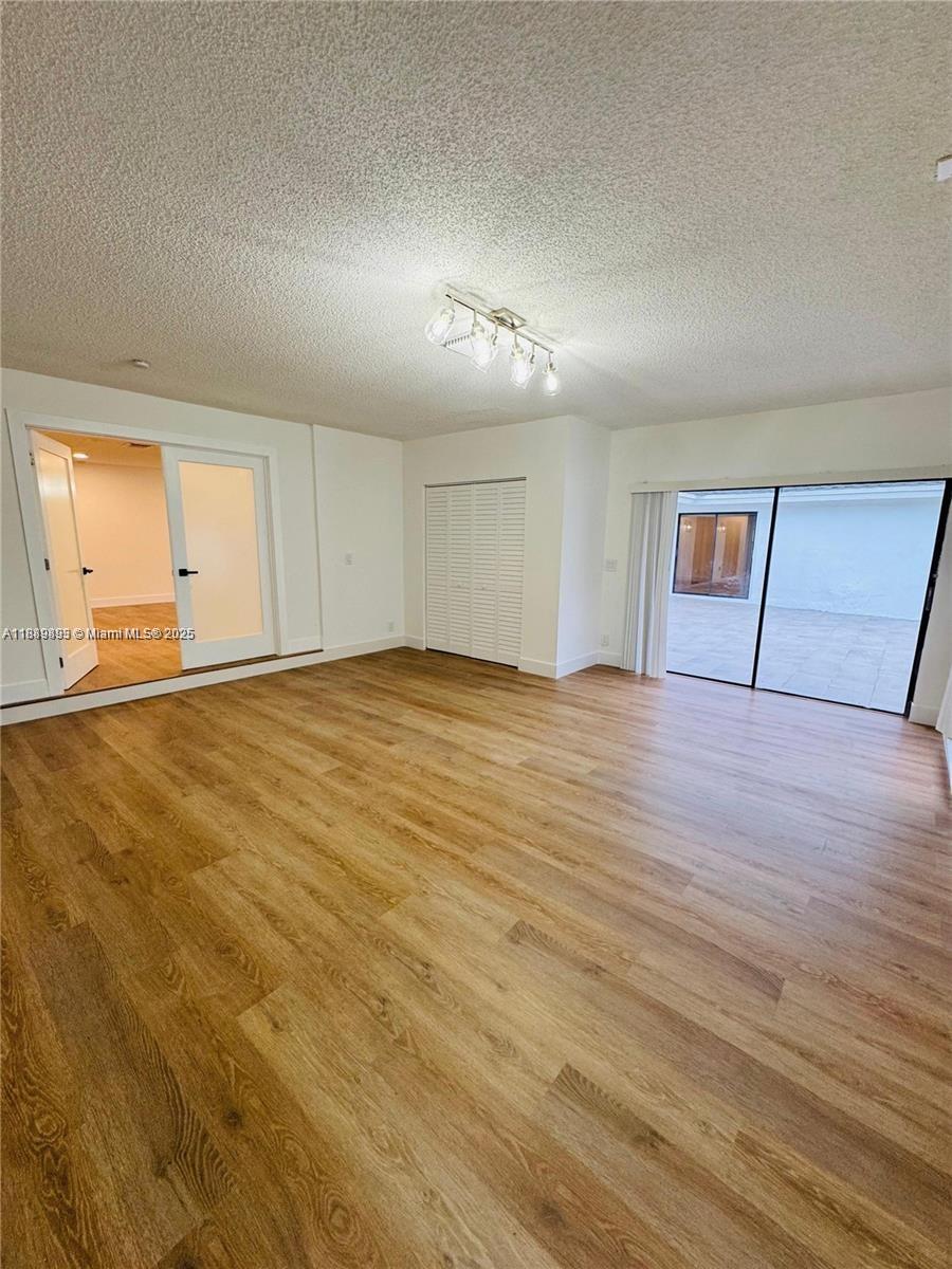 BOULEVARD WOODS NORTH - Residential