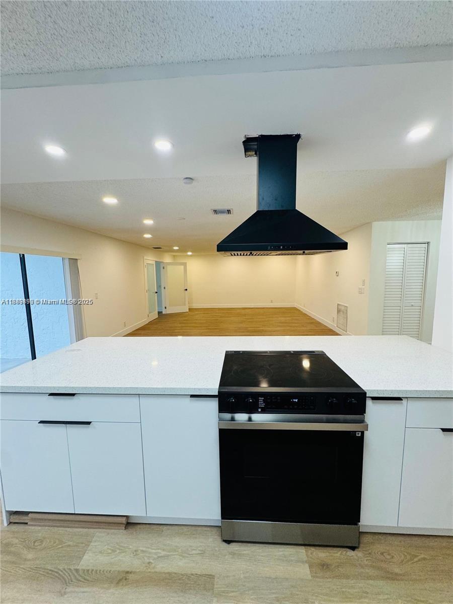 BOULEVARD WOODS NORTH - Residential