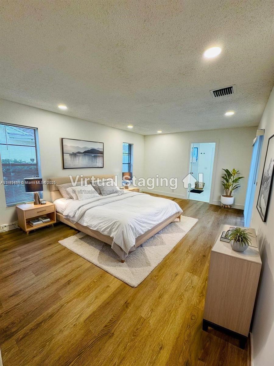 BOULEVARD WOODS NORTH - Residential