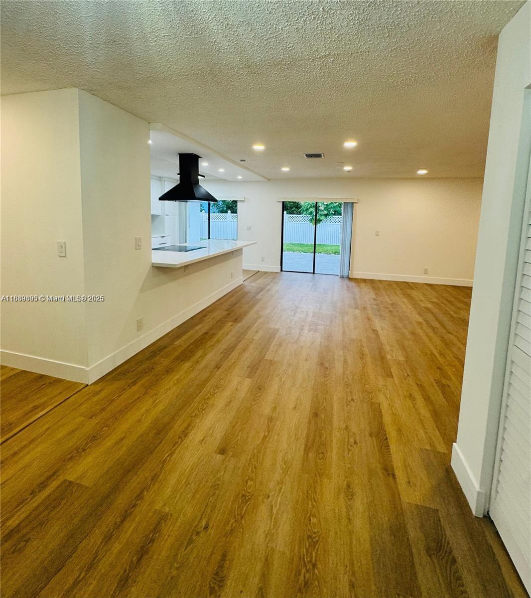 BOULEVARD WOODS NORTH - Residential