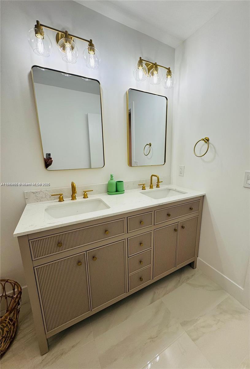 BOULEVARD WOODS NORTH - Residential