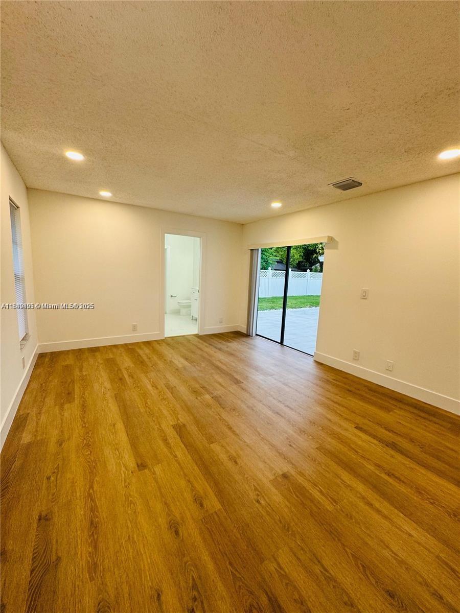 BOULEVARD WOODS NORTH - Residential