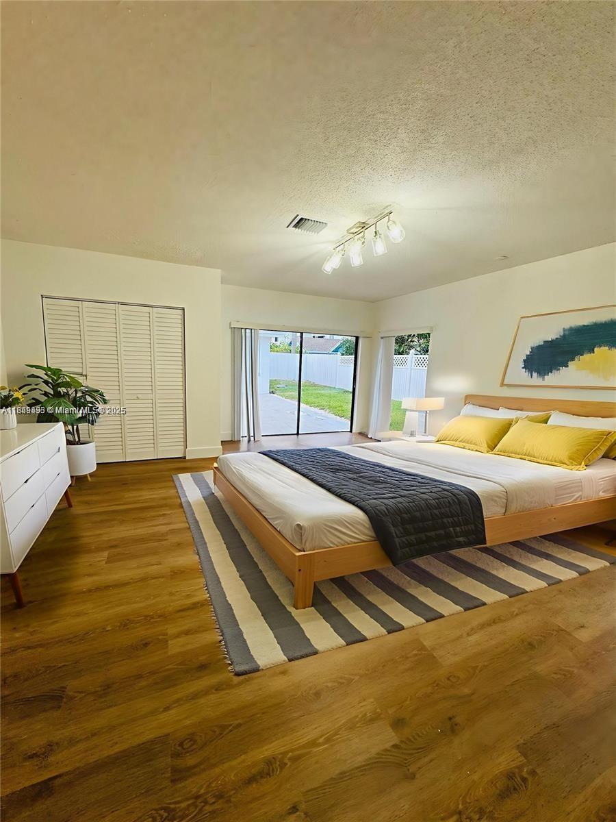 BOULEVARD WOODS NORTH - Residential