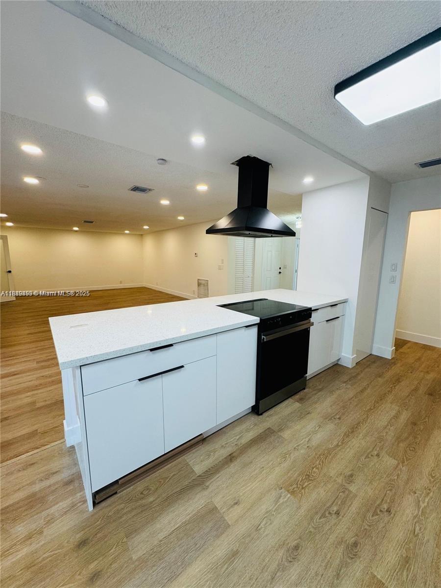 BOULEVARD WOODS NORTH - Residential