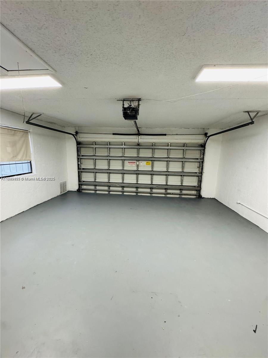 BOULEVARD WOODS NORTH - Residential